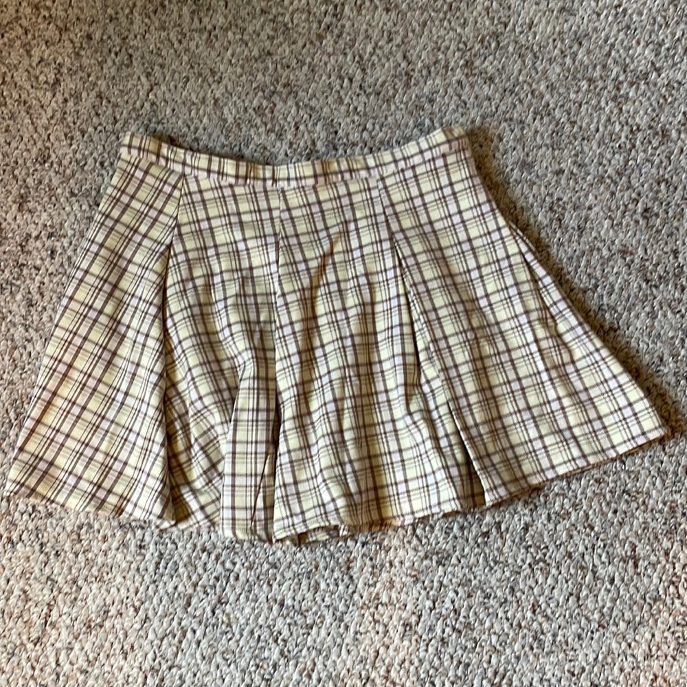 Pleated plaid skirt